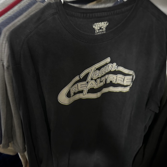Realtree Black Tee with Bold Logo - Picture 1 of 1